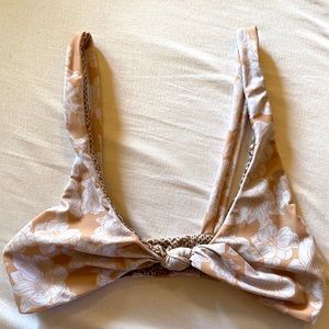 Acacia Naked Magnolia Spain top